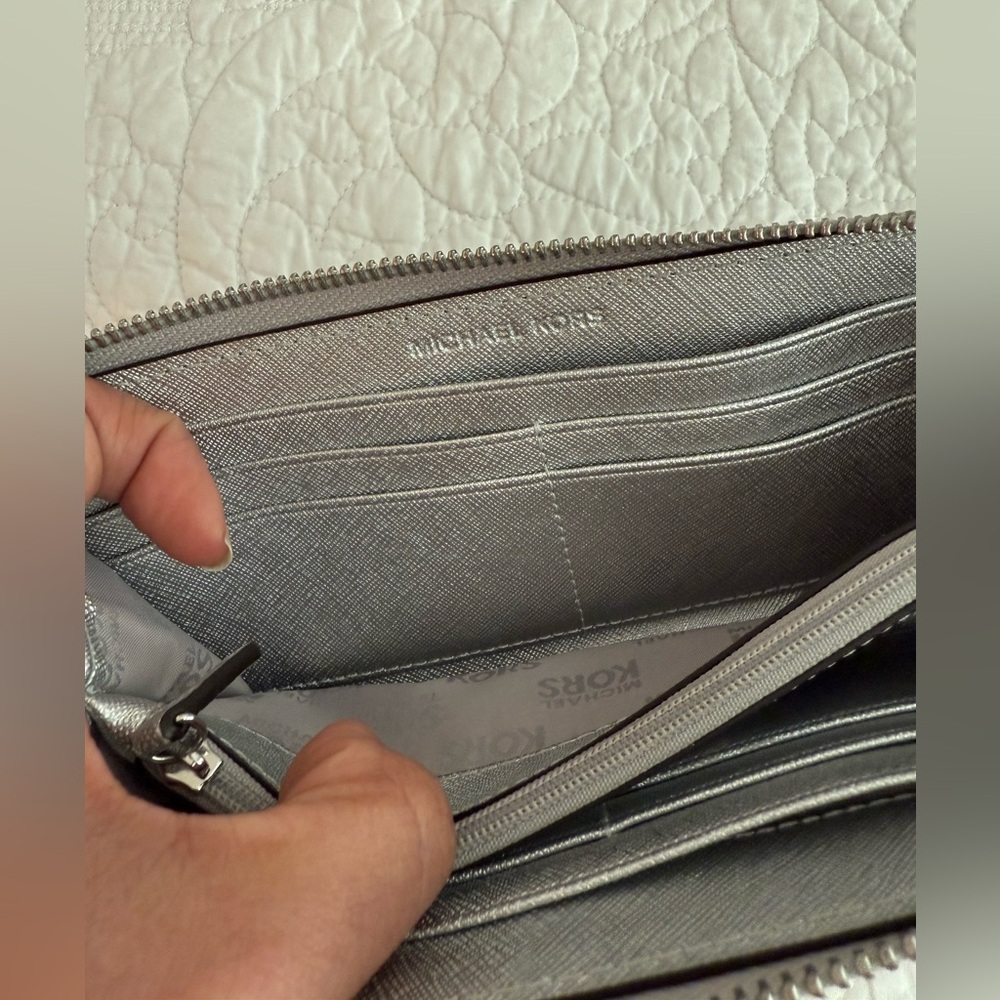 Michael Kors Zip Wallet - Picture 8 of 11